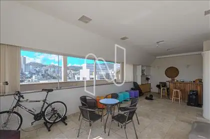 3º Piso Salão com banheiro