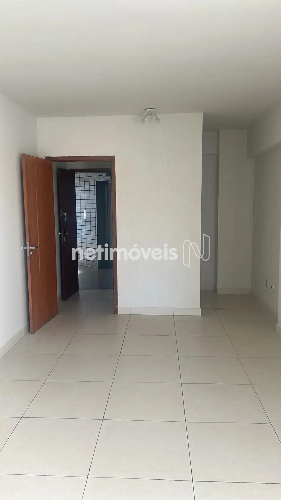 Sala para comprar com 25 m², 1 banheiro, 1 vaga em Rua Teixeira de Freitas, Santo Antônio, Belo Horizonte