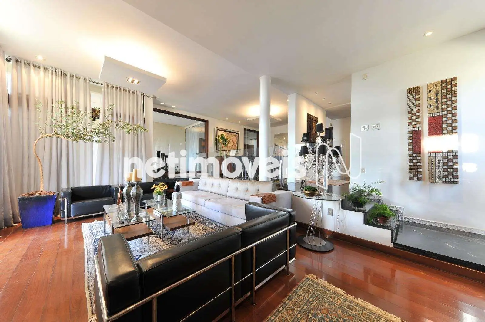 Casa para comprar com 594 m², 4 quartos, 8 banheiros, 6 vagas em Rua Monte Azul, Mangabeiras, Belo Horizonte