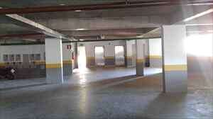 Garagem com 4 vagas livres