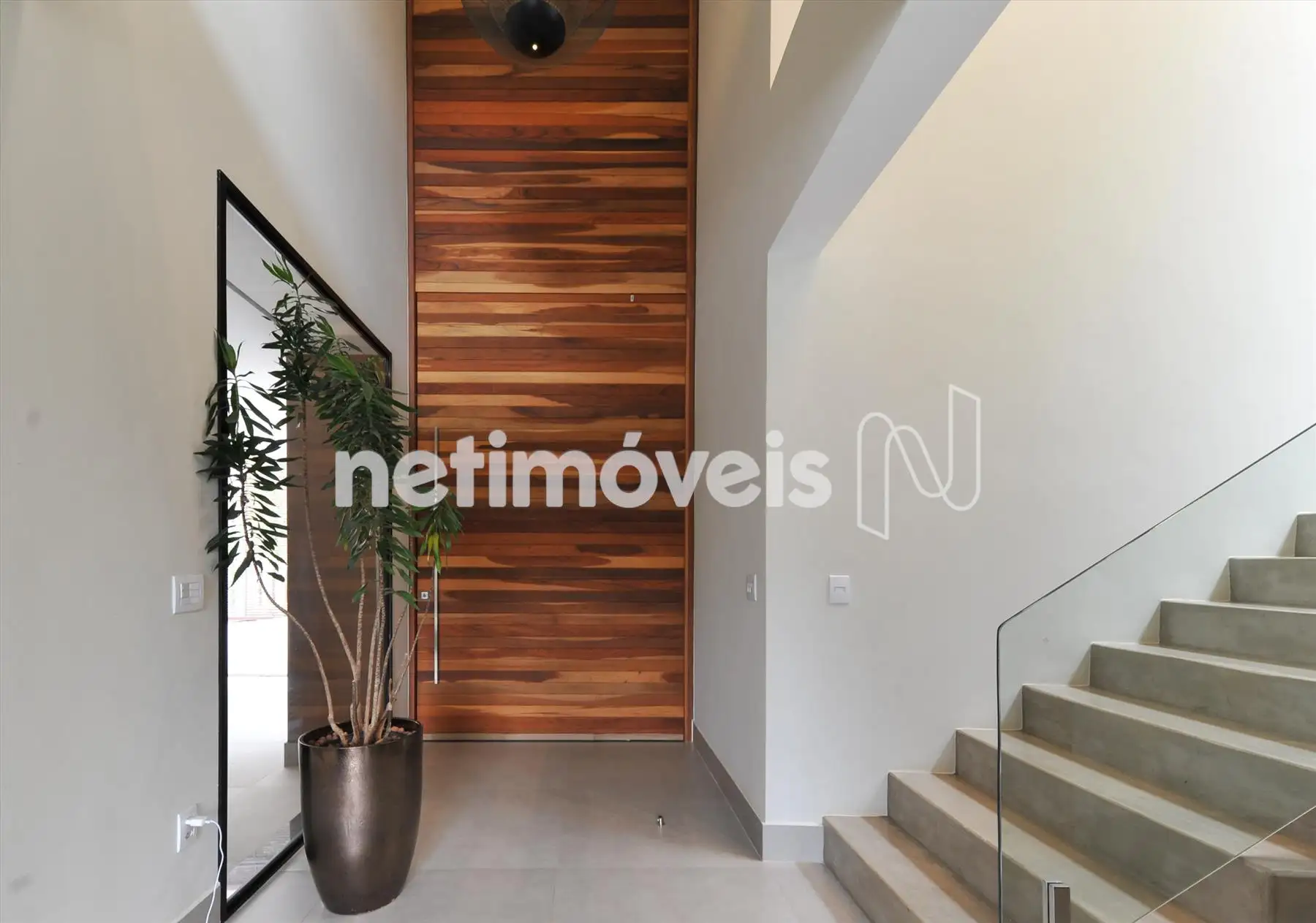 Casa para comprar com 395 m², 3 quartos, 5 banheiros, 4 vagas em Rua Professor Djalma Guimarães, Mangabeiras, Belo Horizonte