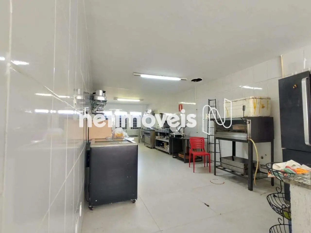 Galpão para comprar com 330 m², 3 quartos, 3 vagas em Rua Anfibólios, Bonfim, Belo Horizonte