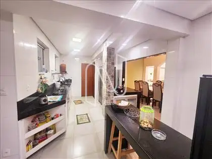 Cozinha integrada ás salas