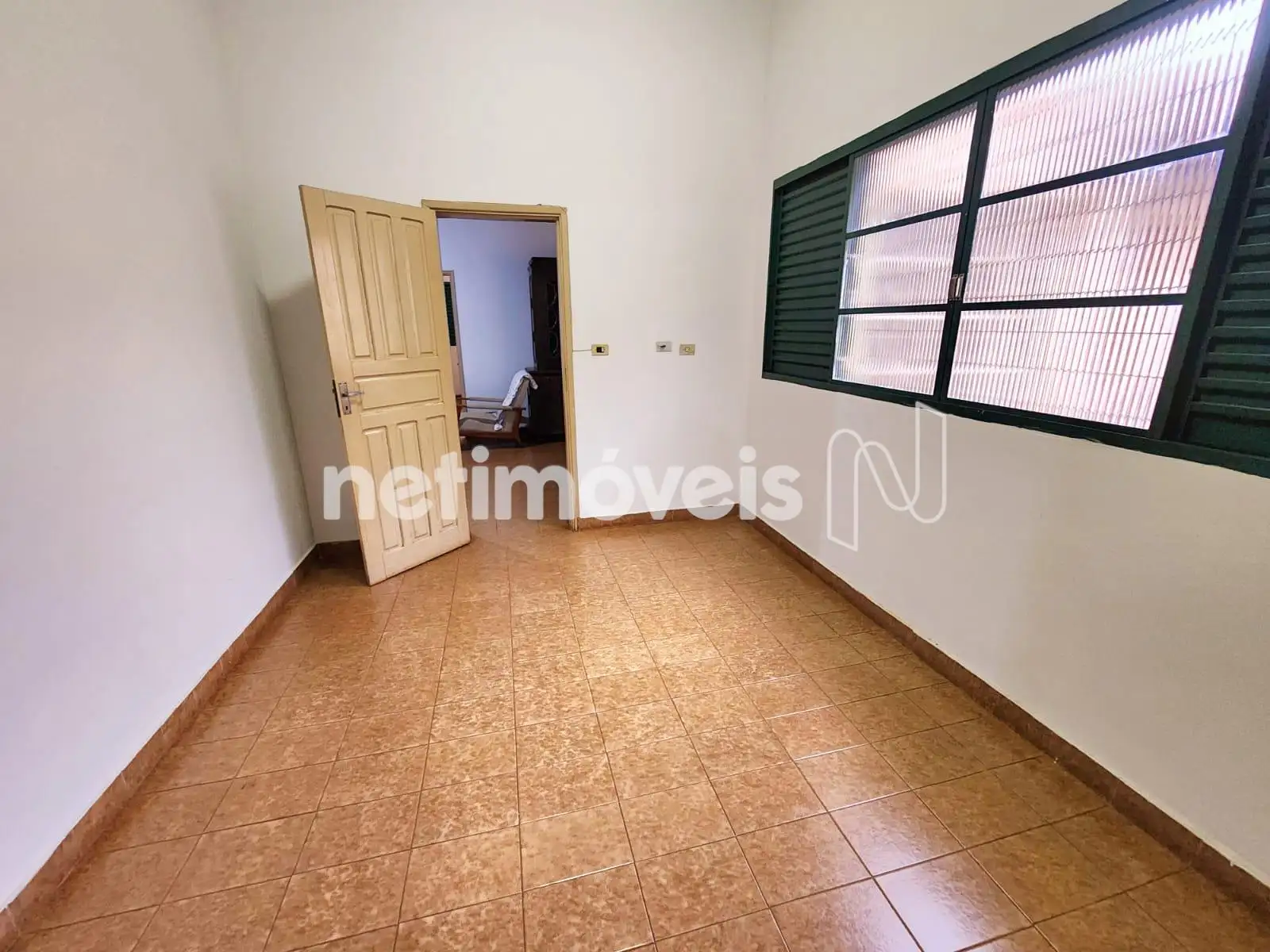 Antessala do quarto 2