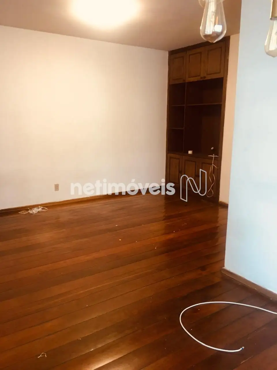 Sala para dois ambientes de outro ângulo