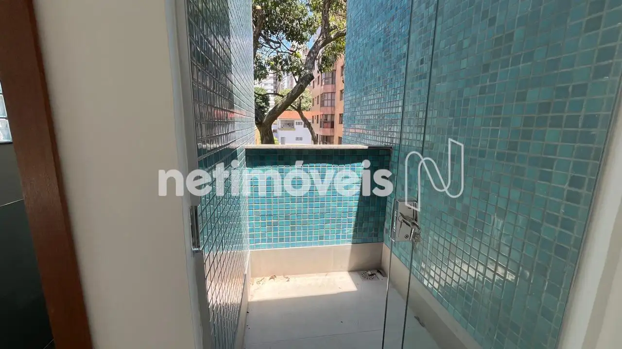 varanda da sala da cobertura.