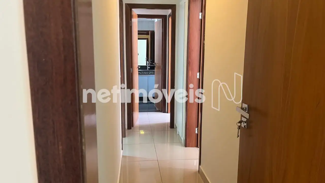 Circulação no interior do apartamento. 