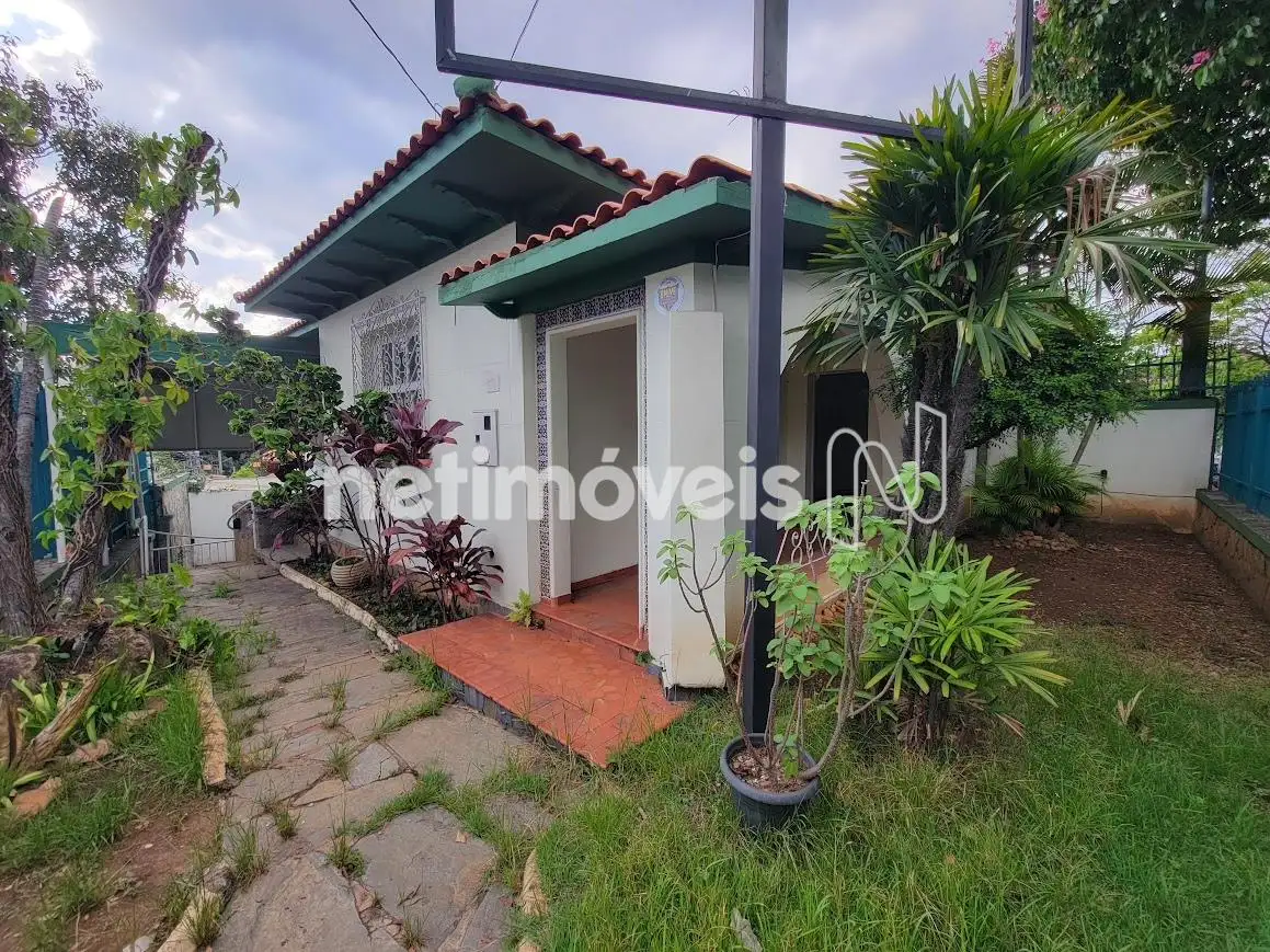 Casa com 2 quartos — Barro Preto, Belo Horizonte