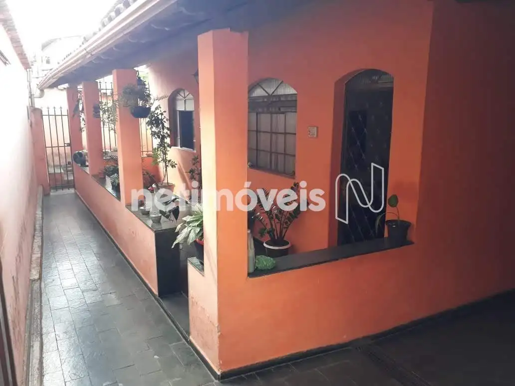 Casa para comprar com 300 m² em Letícia, Belo Horizonte