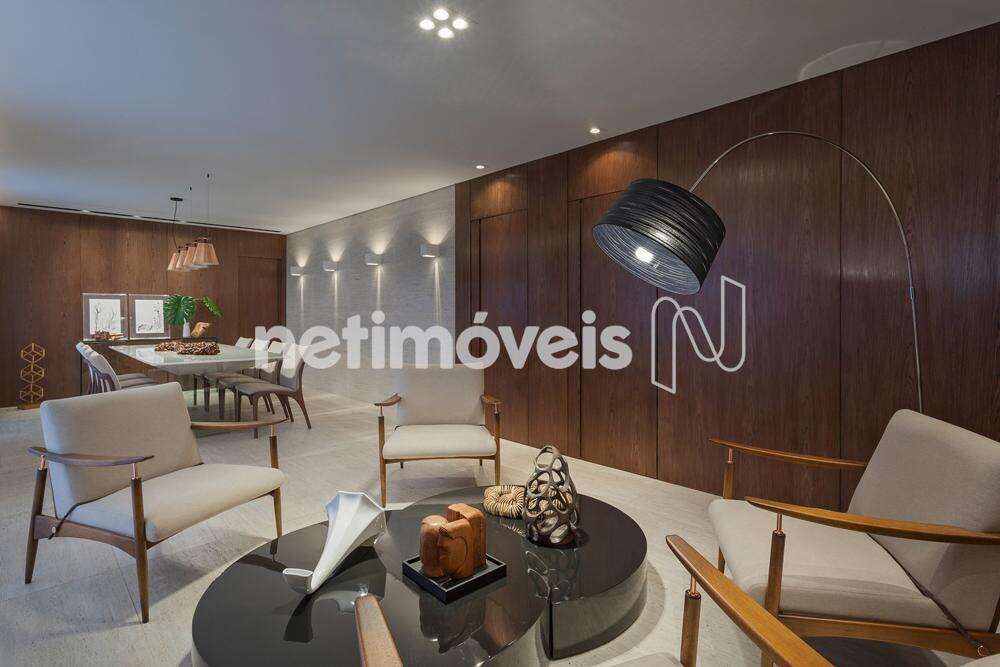 Novamente sala de estar/jantar do apartamento