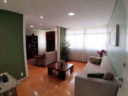 Sala de visita por outro ângulo