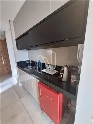 Cozinha de apoio no primeiro piso 