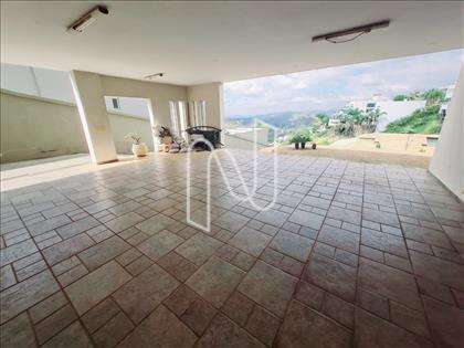 Garagem coberta