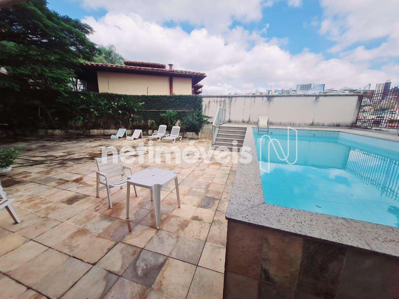Área externa e piscina