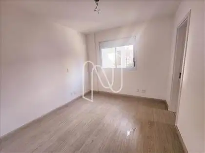 Quarto 1 semi-suíte