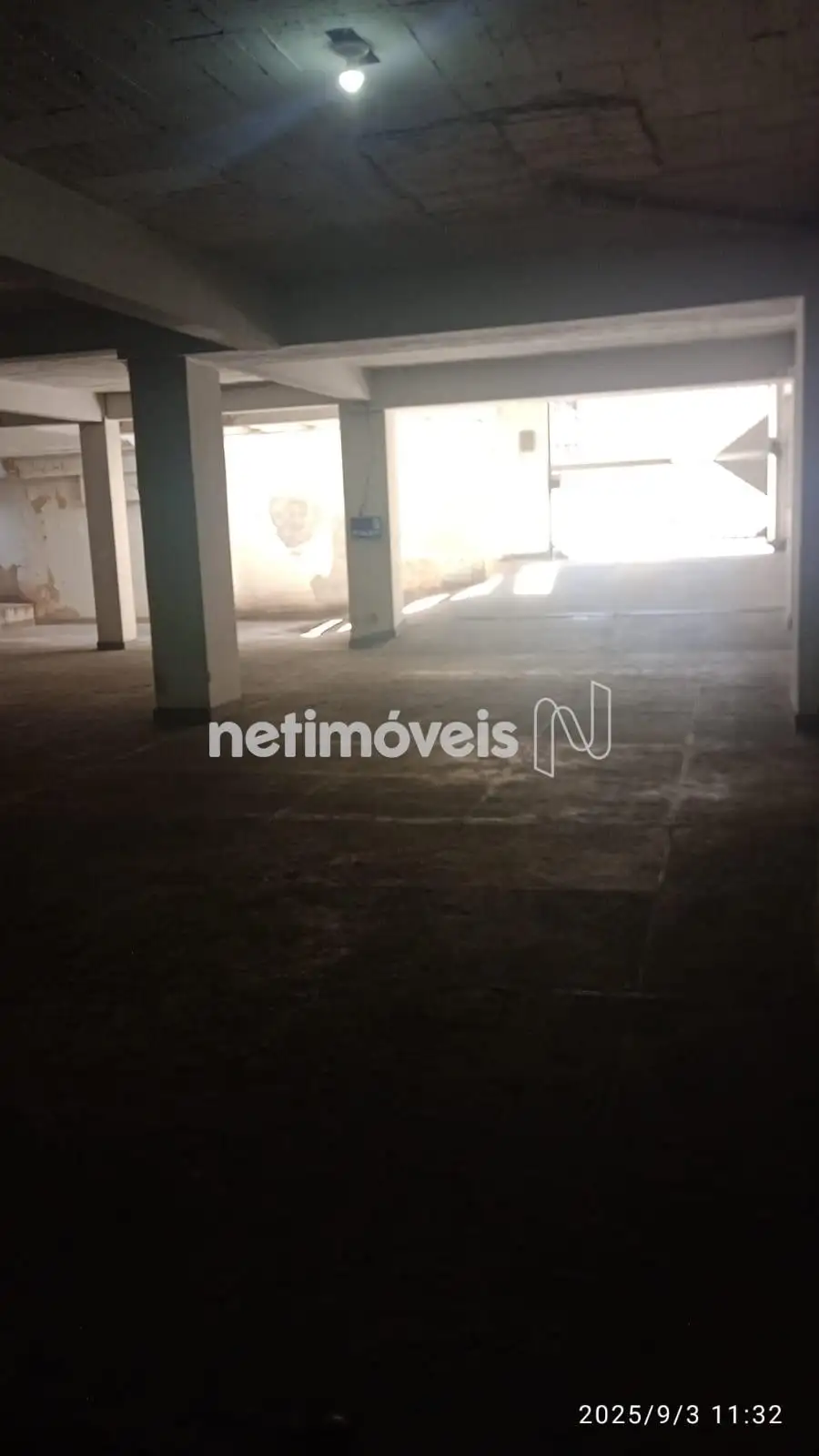 Vista interna acesso garagem