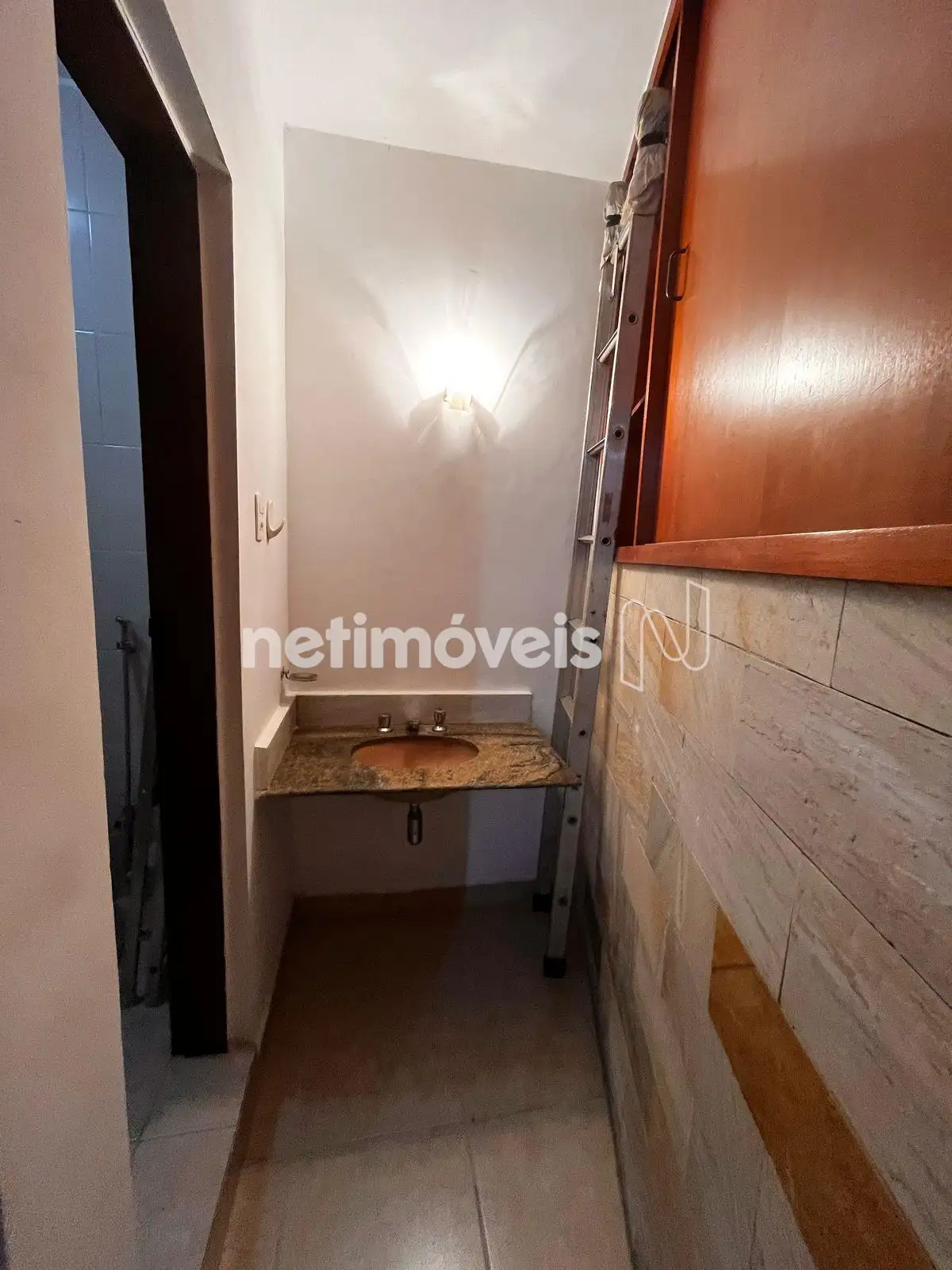 Banheiro sala 2ª andar