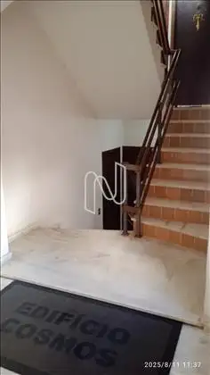 Outro acesso ao andar.