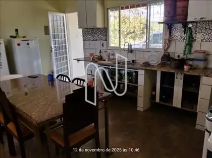 Cozinha vista de outro ângulo.