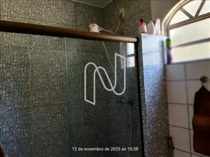 Banho Suíte vista de outro ângulo.
