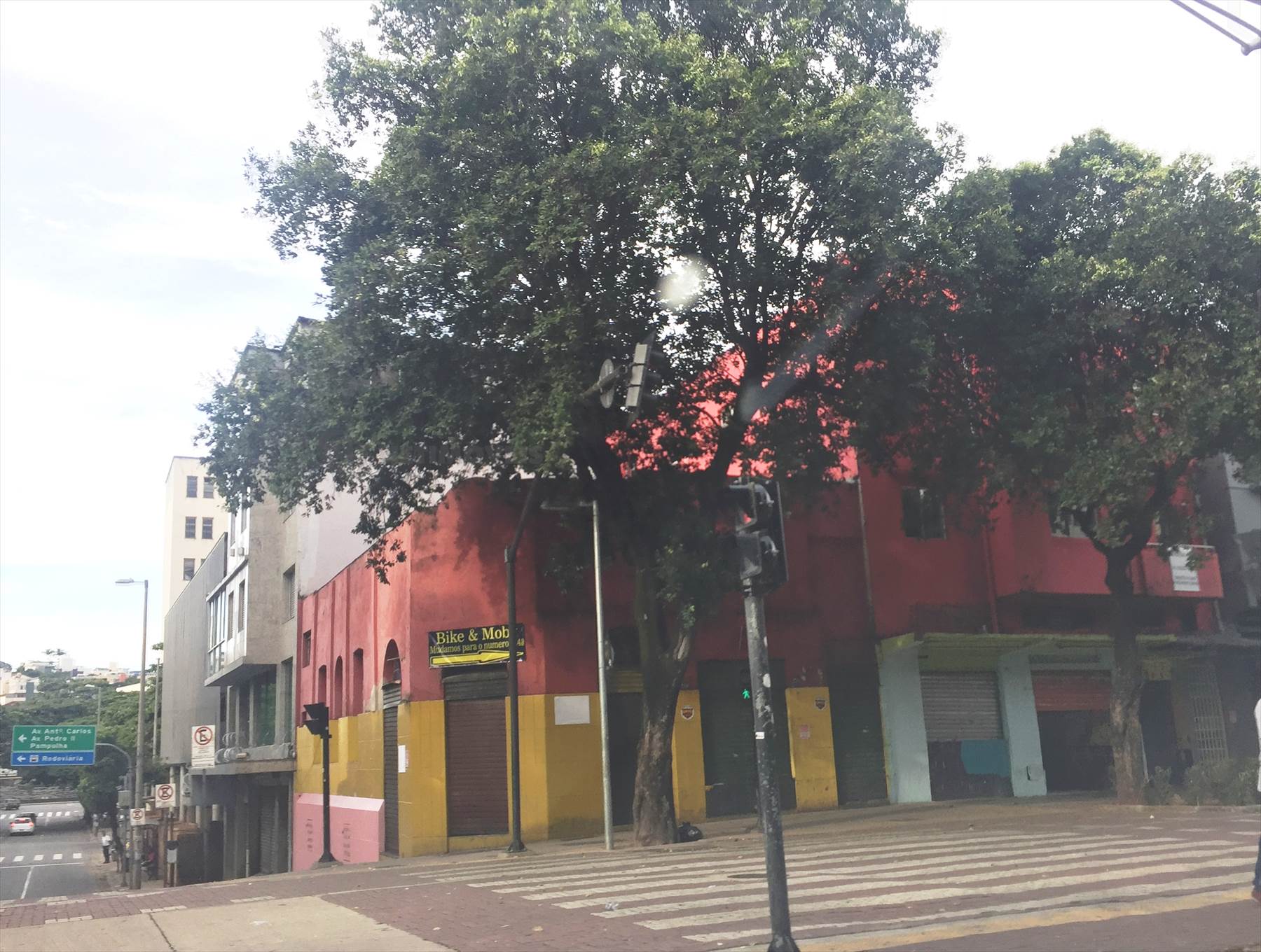 Loja esquina S Drumont 