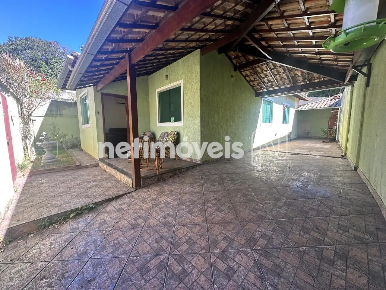 Casa para comprar com 156 m², 3 quartos, 1 banheiro, 3 vagas em Rua Água Comprida, Jardim Leblon, Belo Horizonte