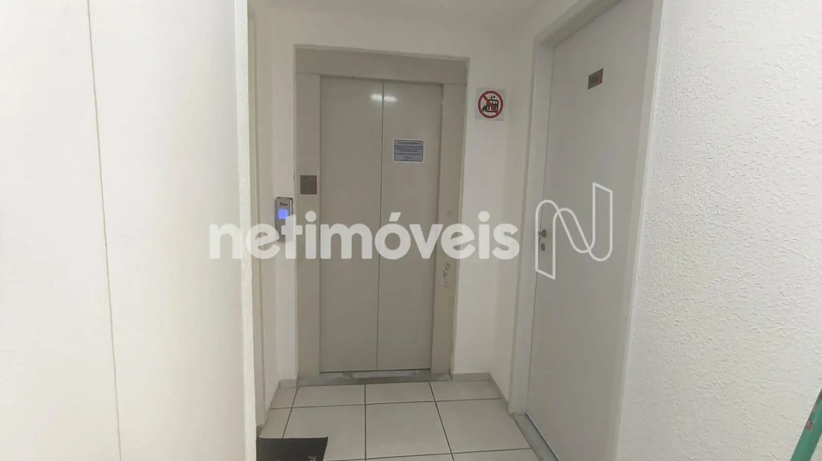 Hall com Elevador