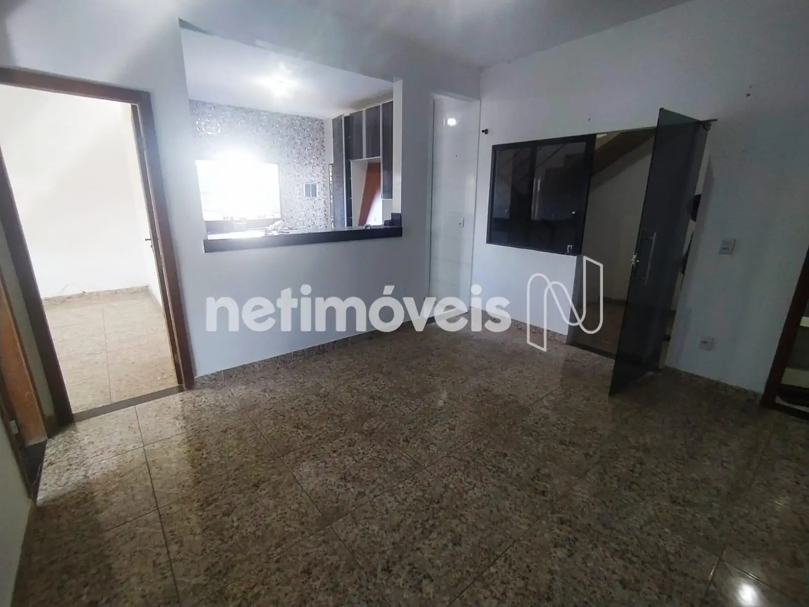 Prédio para comprar com 320 m², 2 quartos, 1 banheiro, 2 vagas em Rua João Luiz Diniz, Jardim Vitória, Belo Horizonte