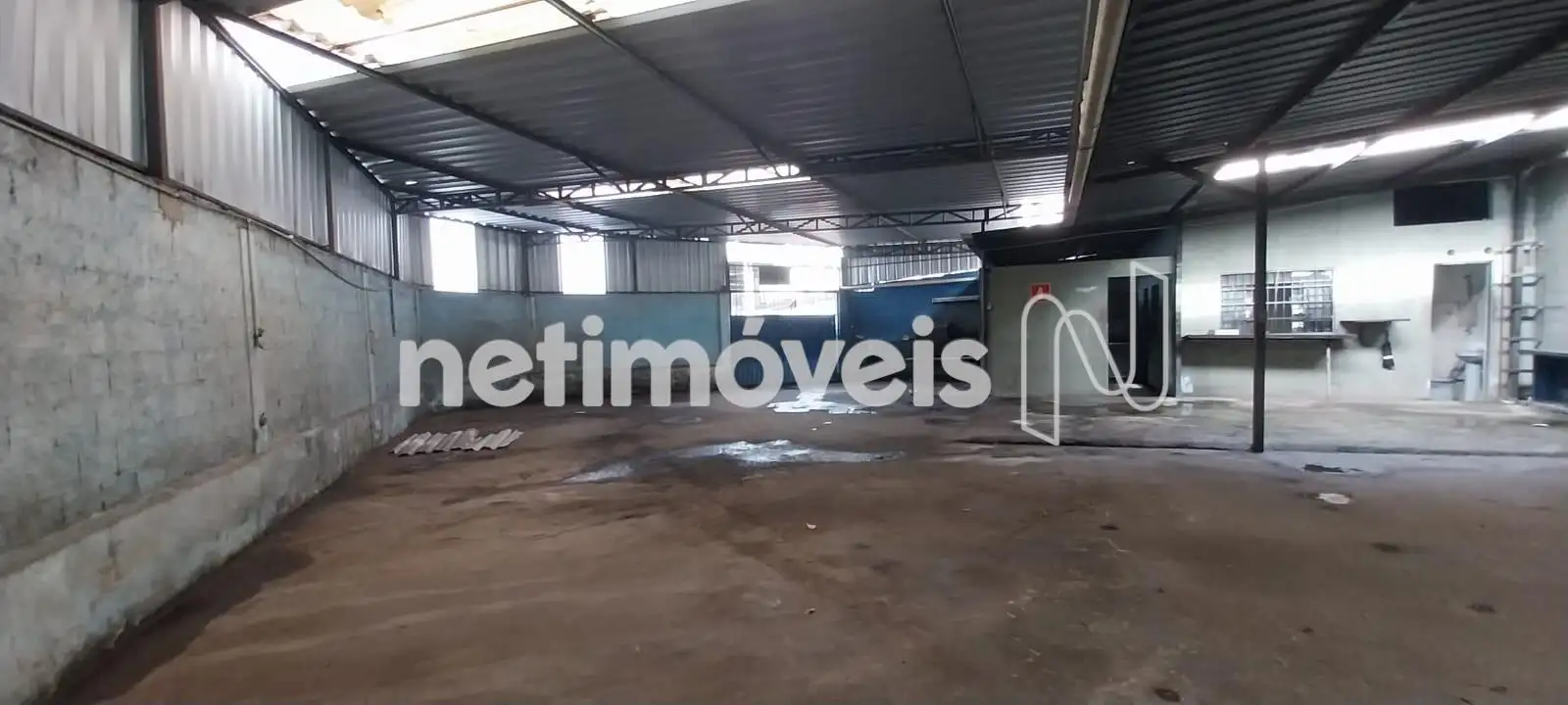 Galpão para comprar com 360 m² em Rua Dom João Antônio dos Santos, Coração Eucarístico, Belo Horizonte