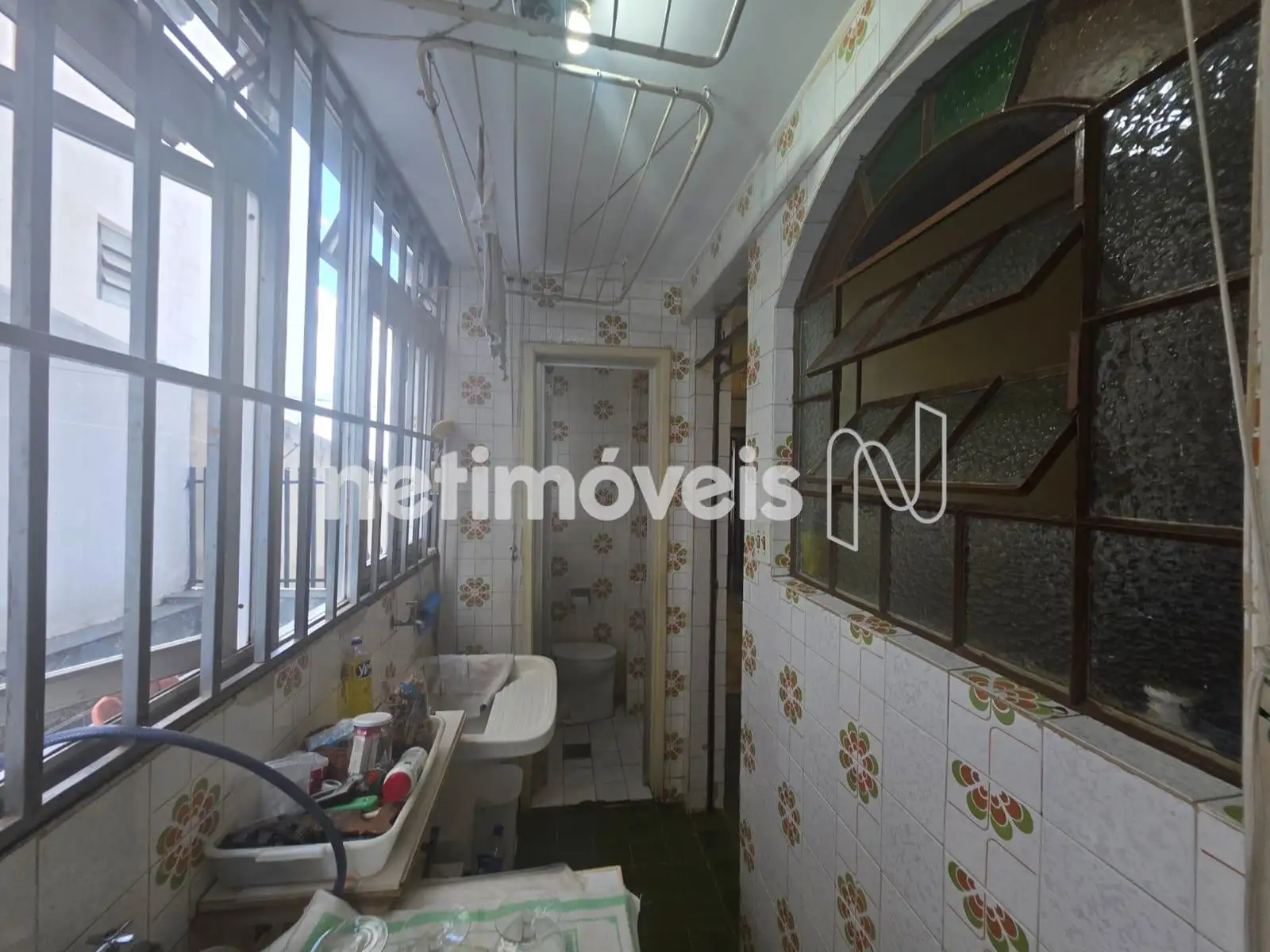 OUTRA VISTA AREA DE SERVICO COM BANHEIRO