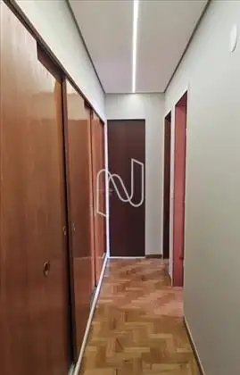  Corretor com armários originais