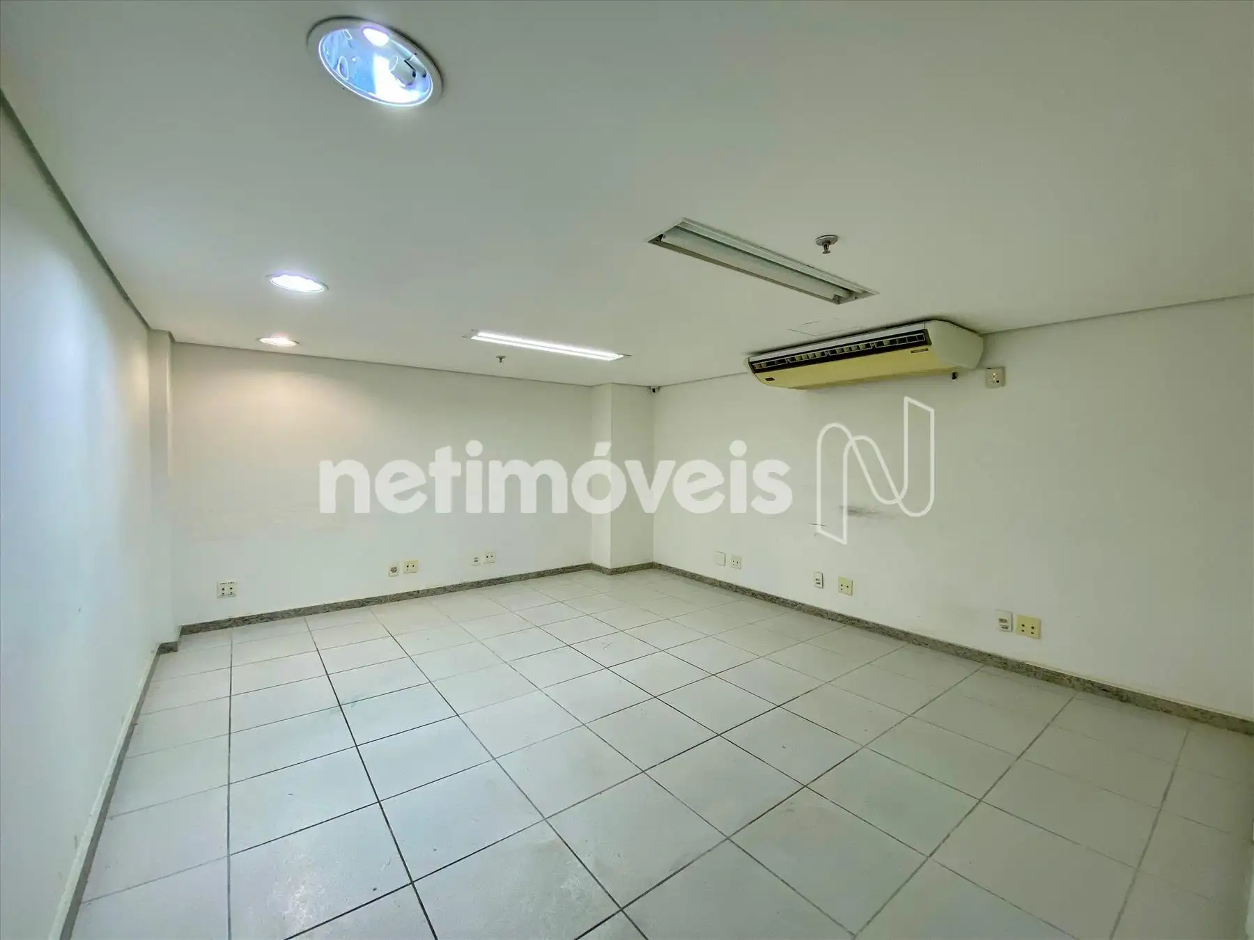 Loja-Comercial-Funcionários