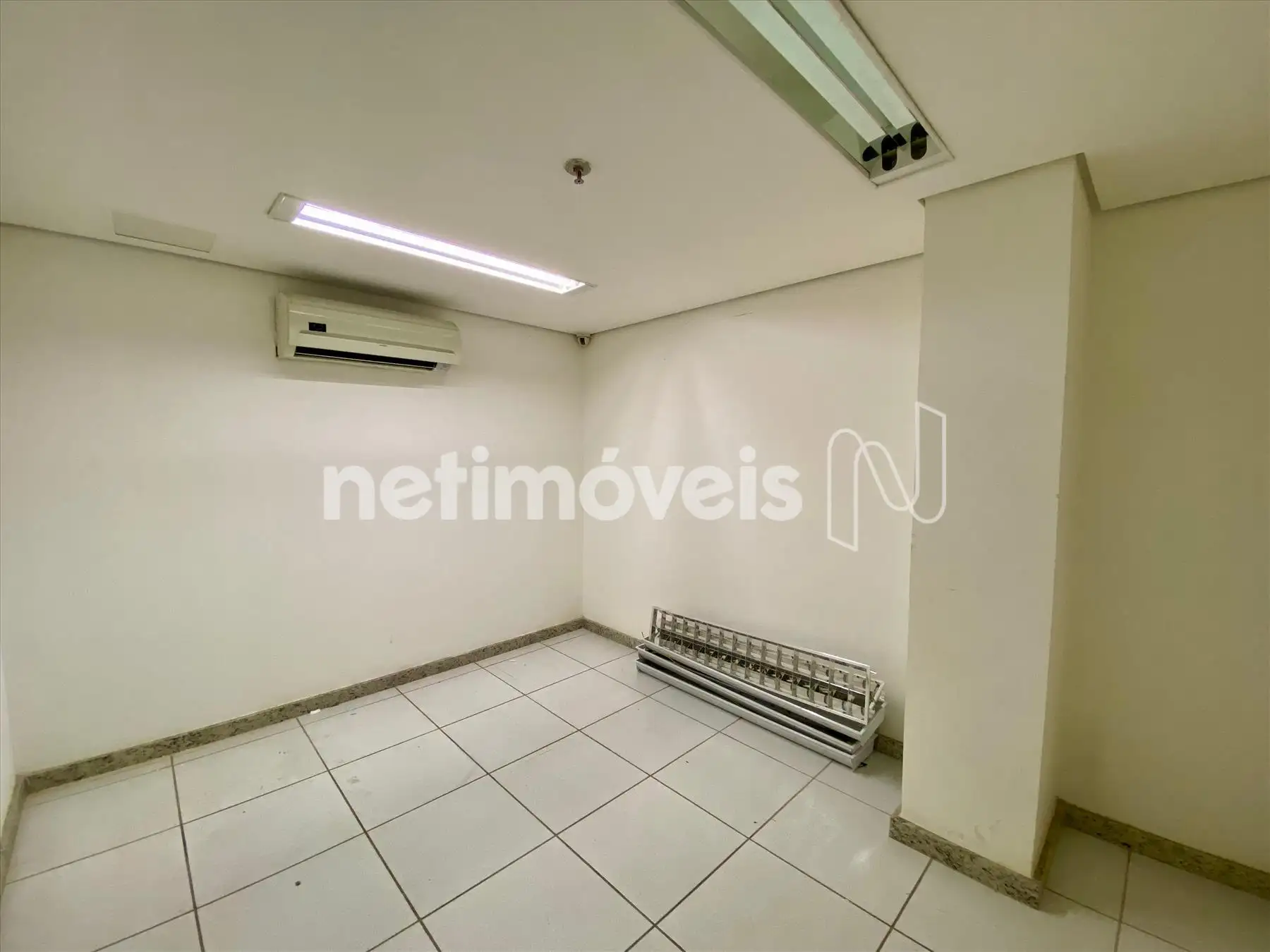 Loja-Comercial-Funcionários