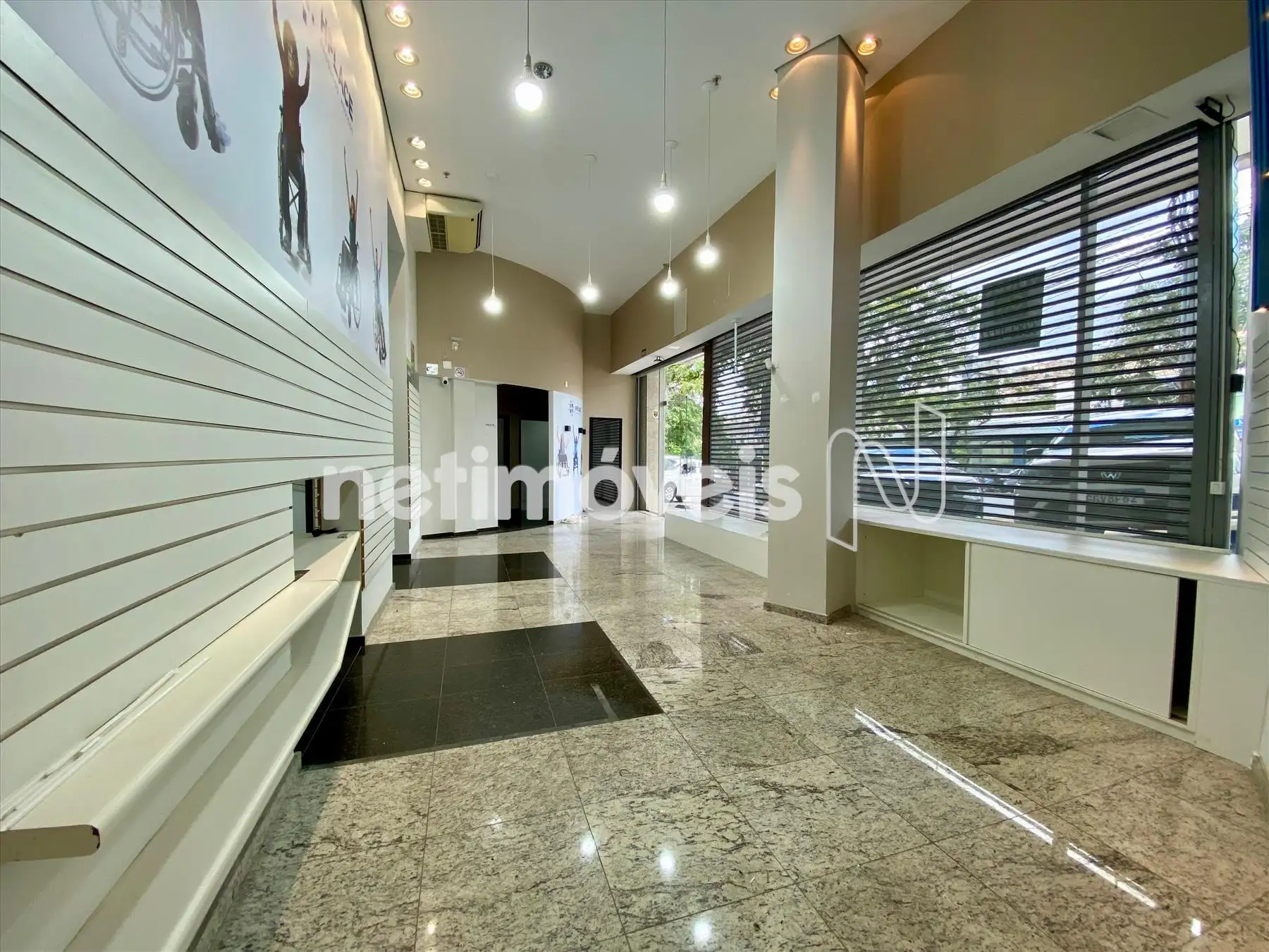 Loja-Comercial-Funcionários