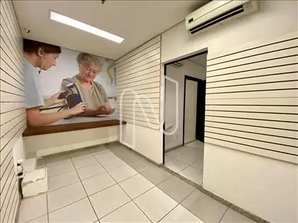  Loja-Comercial-Funcionários 