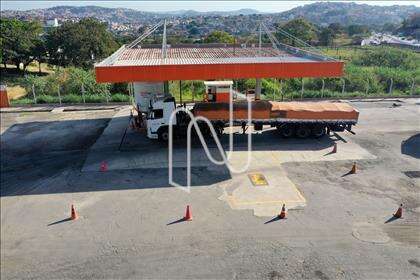 Espaço para abastecimento próprio 