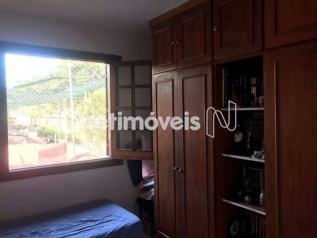Casa com 4 quartos — Floramar, Belo Horizonte