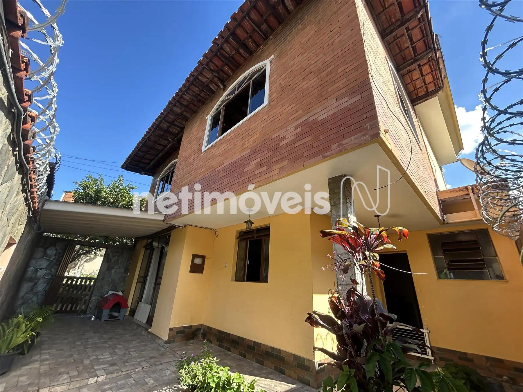 Casa com 4 quartos — Palmares, Belo Horizonte