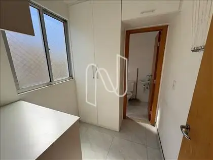 Área de serviço com armários
