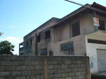 PRÉDIO EM OBRAS