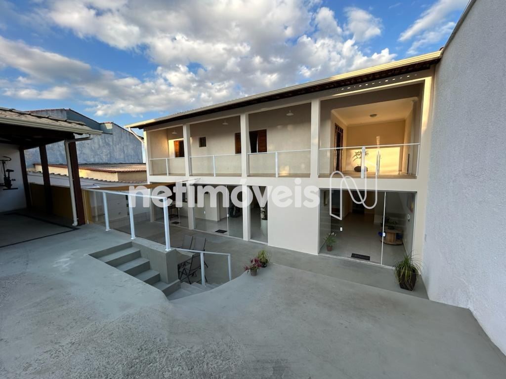 Casa para comprar com 282 m², 5 quartos, 3 banheiros, 5 vagas em Nova Esperança, Belo Horizonte