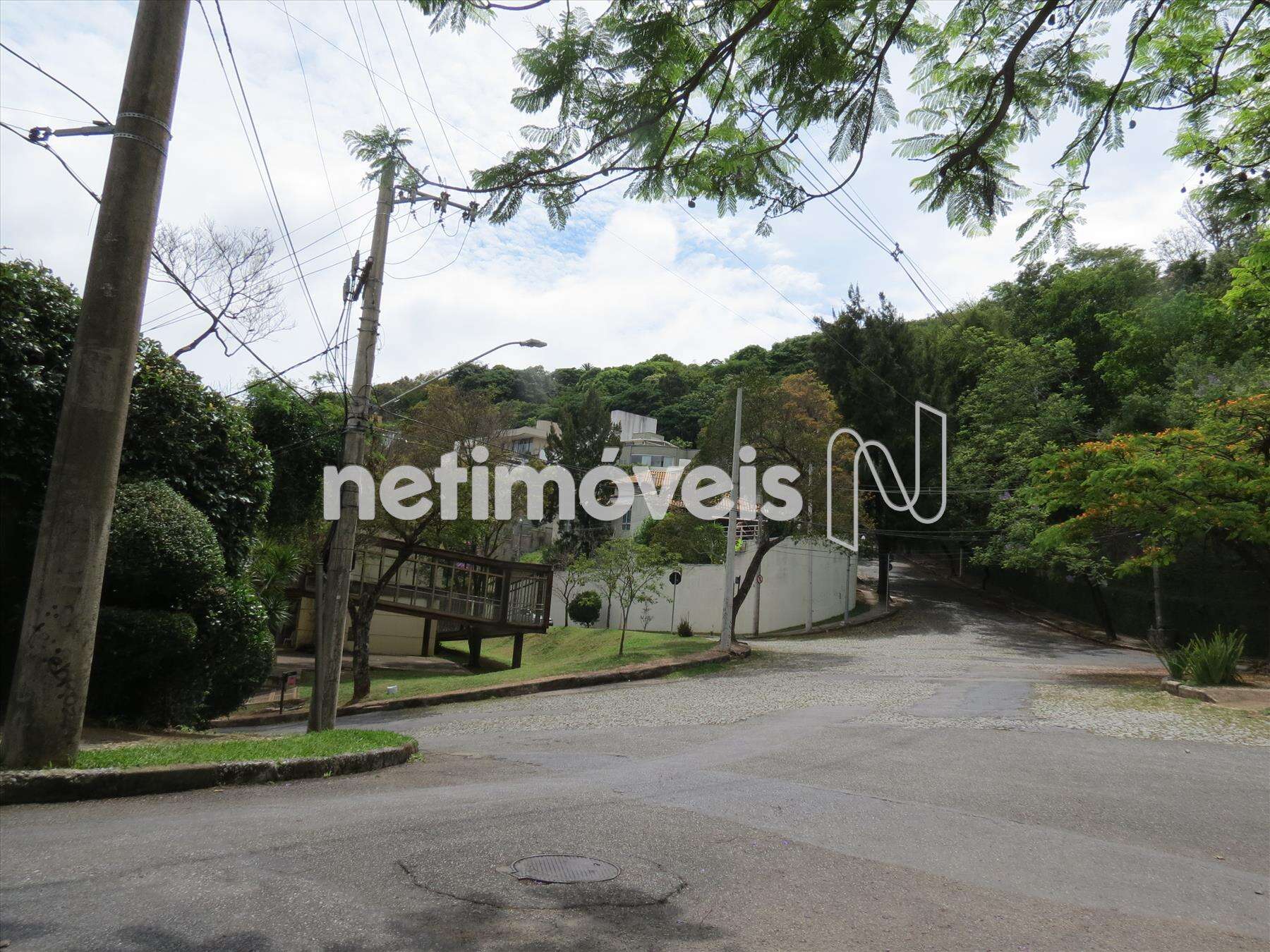 Escola Guignard metros Pça Manoel Machado Co