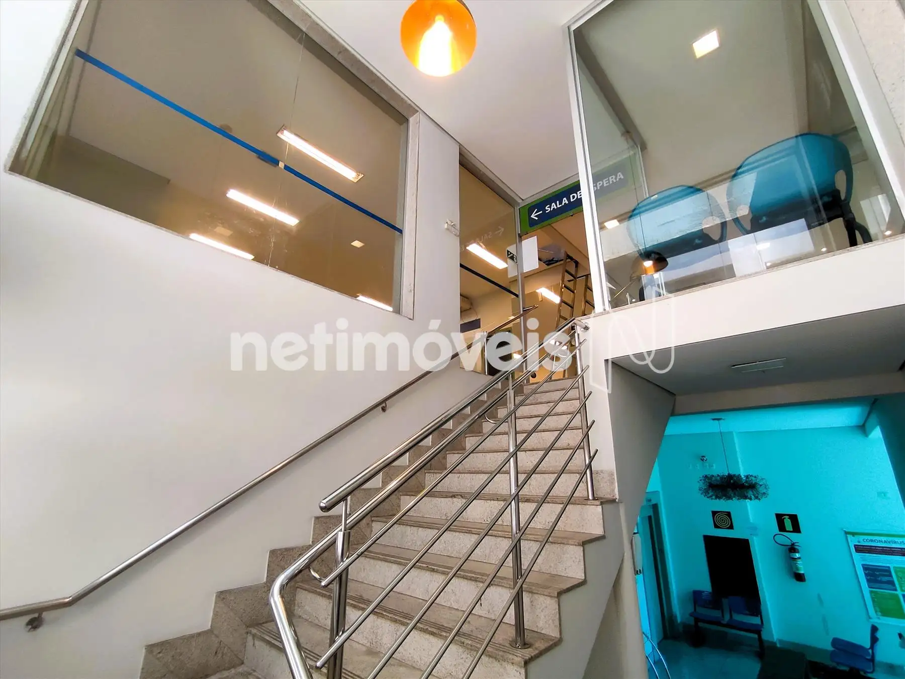 Escadaria em granito para o 3º pavimento 