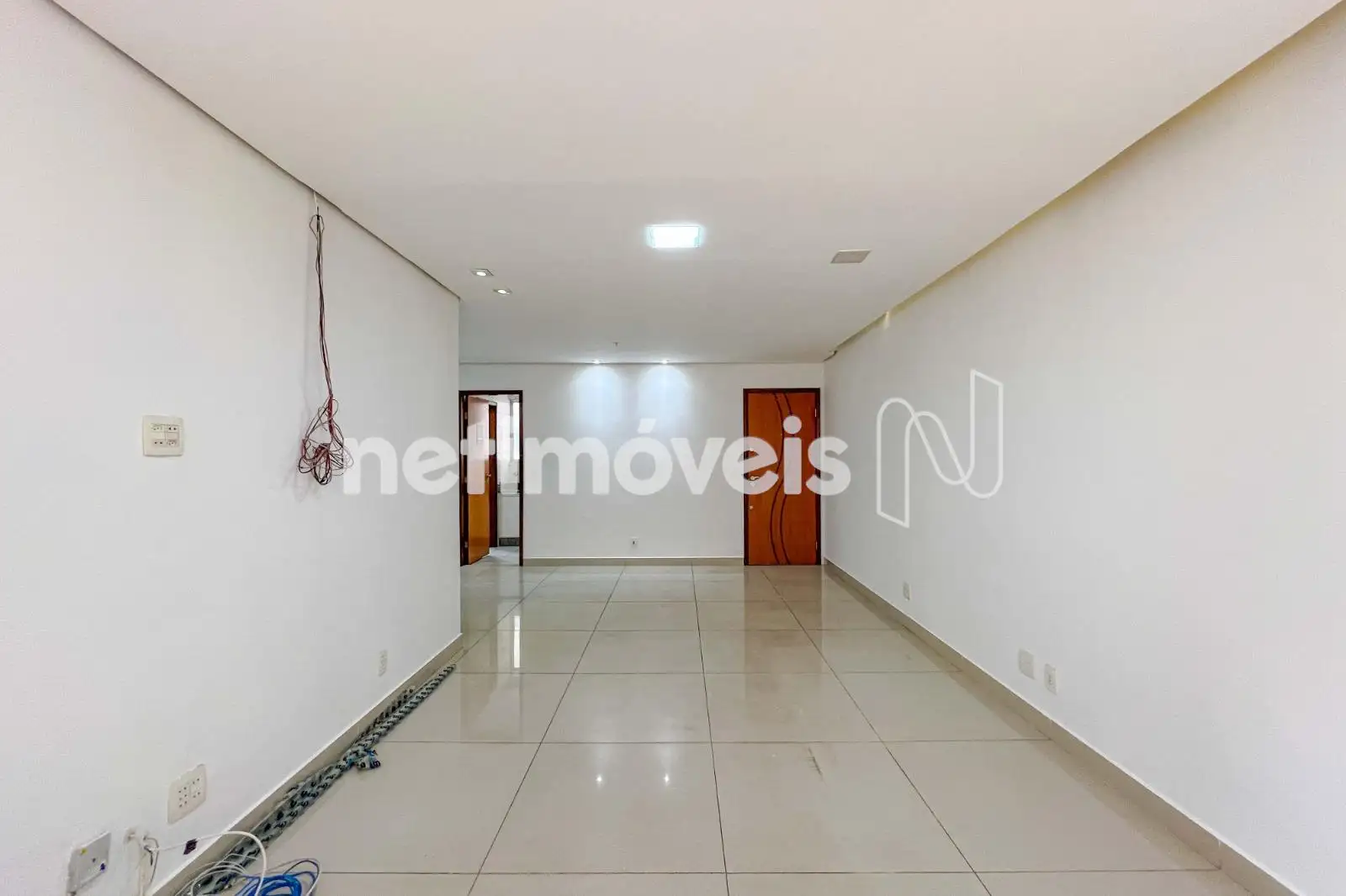 Sala para dois  ambientes gigantes  