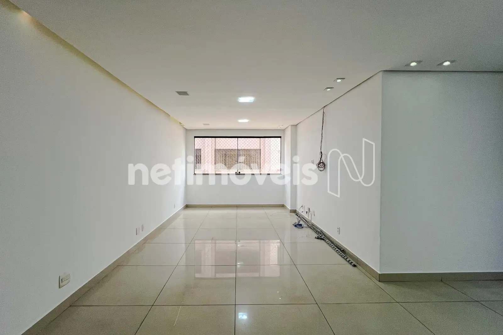 Sala  para dois  ambientes  gingante 