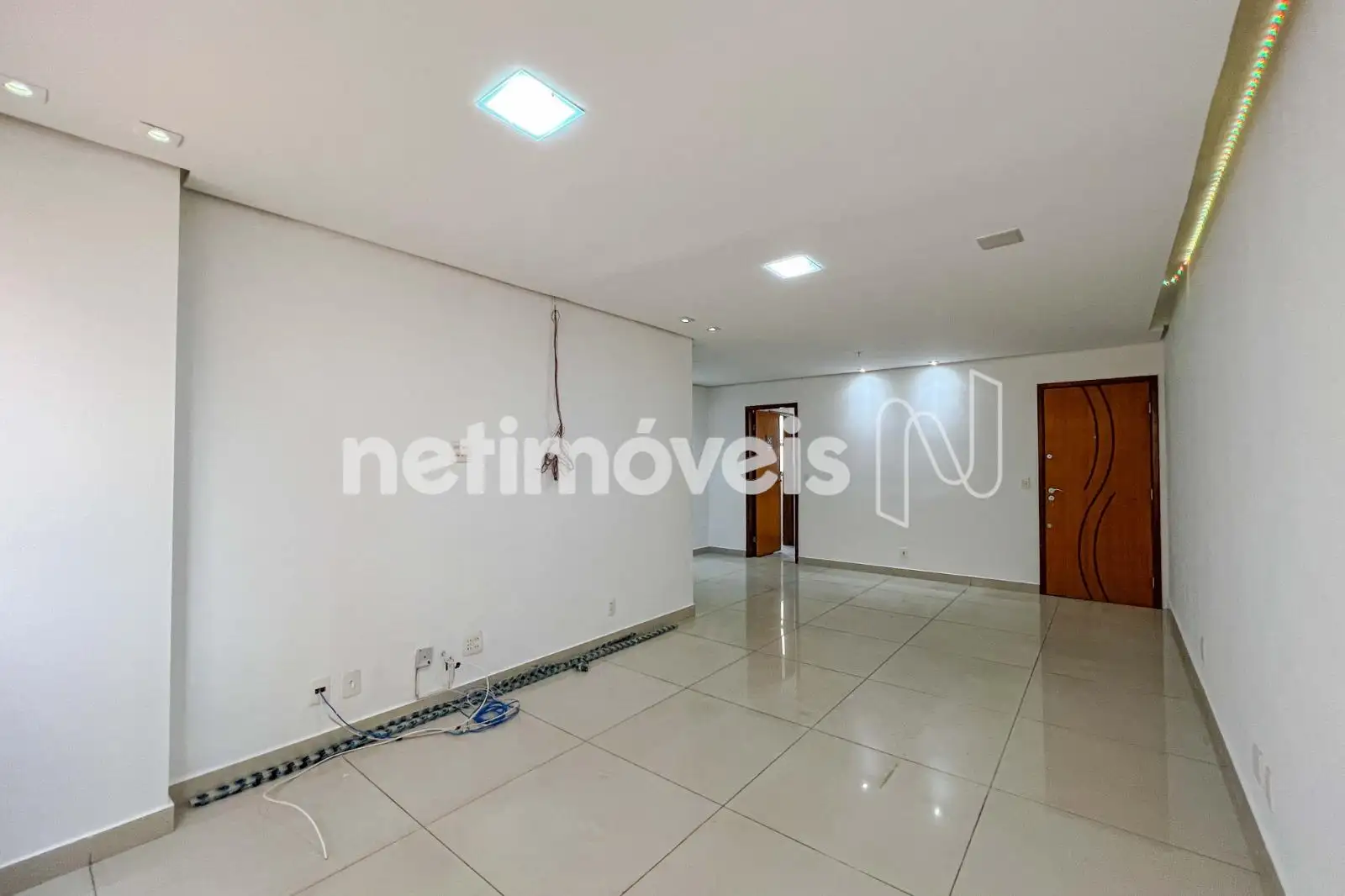 Sala  para dois  ambientes  gingante 