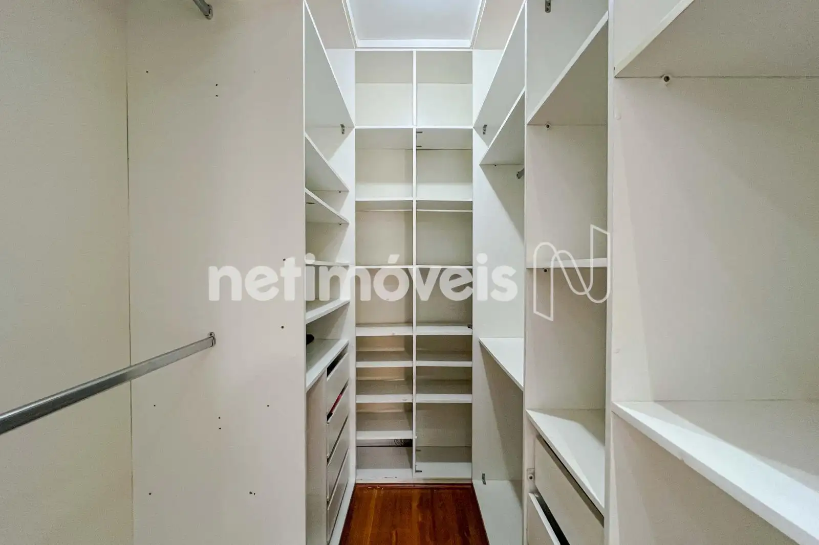 Quarto 01 - Suíte e Closet