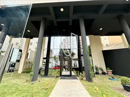 Entrada com Jardins