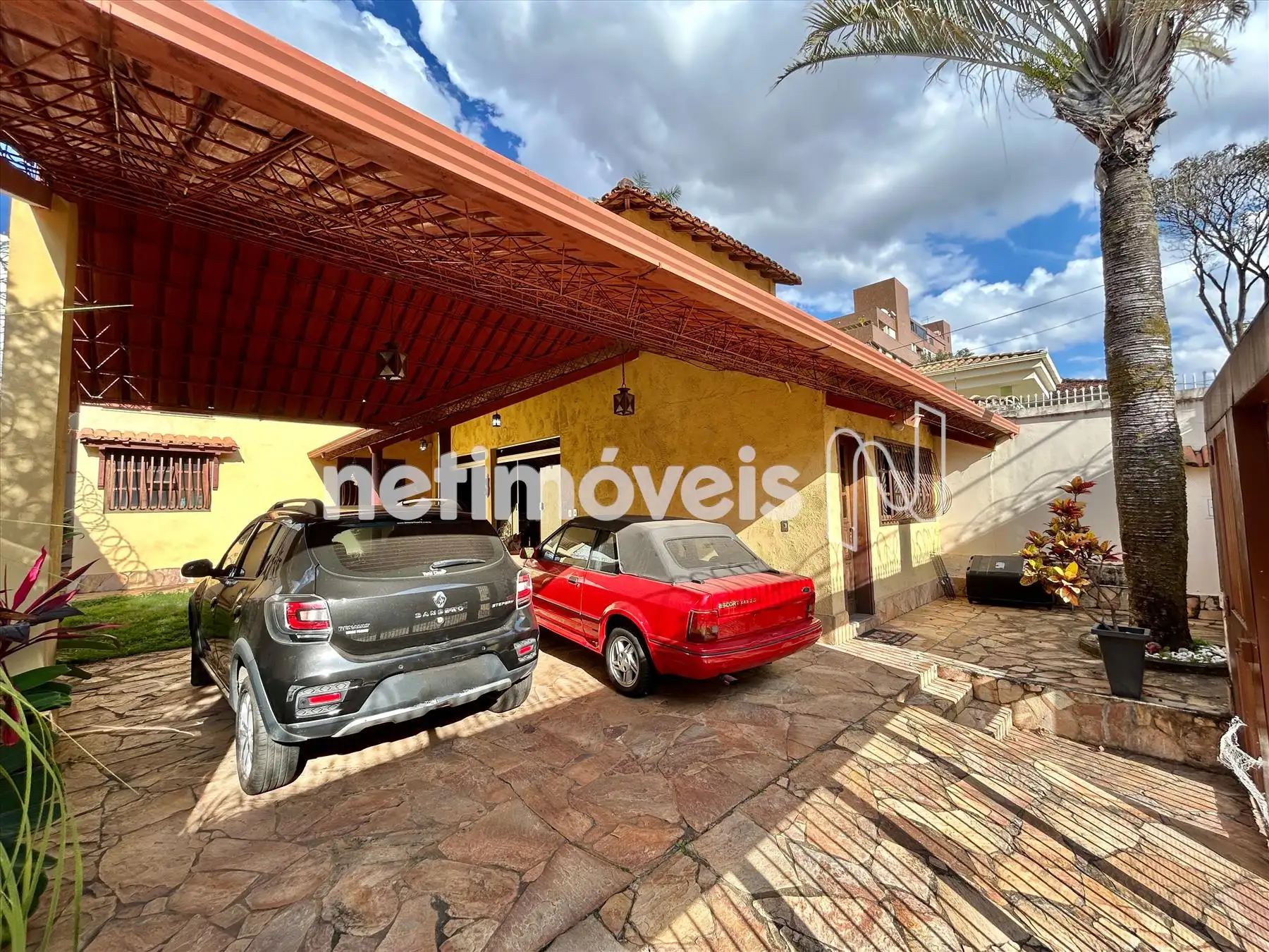 Casa para comprar com 355 m², 8 quartos, 6 banheiros, 4 vagas em Rua Balsamar, Dona Clara, Belo Horizonte