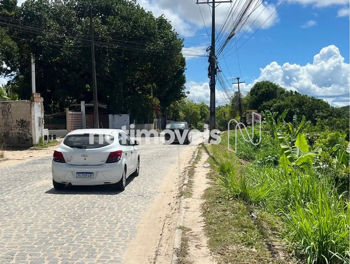 Rua de acesso com vista para o Mar